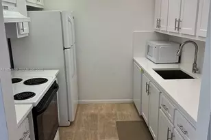 13255 SW 9th Ct, Pembroke Pines, FL 33027 - Photo 7