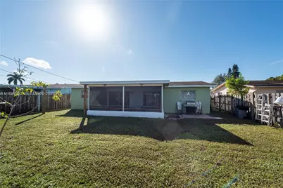 9331 NW 24th Pl, Sunrise, FL 33322 - Photo 7