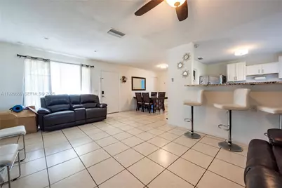 9331 NW 24th Pl, Sunrise, FL 33322 - Photo 11