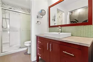 1056 E Lakes Dr, Deerfield Beach, FL 33064 - Photo 23
