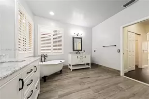 2893 Oakbrook Dr, Weston, FL 33332 - Photo 23