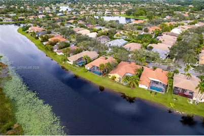 2893 Oakbrook Dr, Weston, FL 33332 - Photo 5