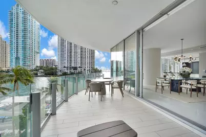 300 Biscayne Blvd Way #301E, Miami, FL 33131 - Photo 41