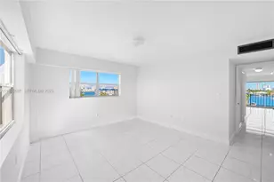 16508 NE 26th Ave, North Miami Beach, FL 33160 - Photo 9