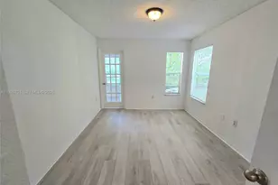 13060 Vista Isles Dr, Sunrise, FL 33325 - Photo 11