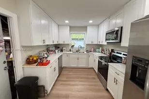 9541 Carlyle Ave, Surfside, FL 33154 - Photo 5