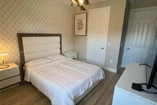 8925 NW 99th Ct, Doral, FL 33178 - Photo 17