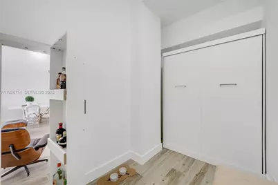 2301 Collins Ave #1625, Miami Beach, FL 33139 - Photo 9