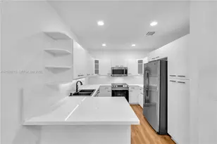 1450 Weeping Willow Way, Hollywood, FL 33019 - Photo 7