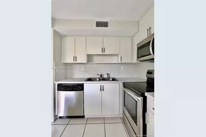 110 Salamanca Ave #206, Coral Gables, FL 33134 - Photo 17