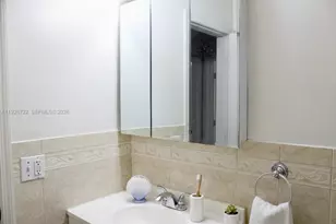300 SW 8th St, Fort Lauderdale, FL 33315 - Photo 5