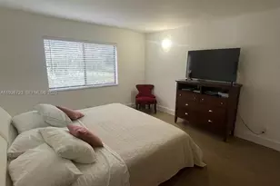 439 Lakeview Dr, Weston, FL 33326 - Photo 15