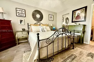 10616 NW 10th St, Pembroke Pines, FL 33026 - Photo 3