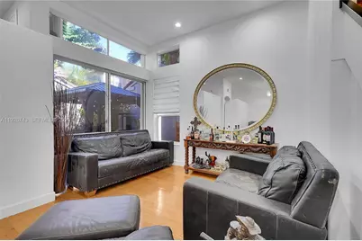 1135 Satinleaf St, Hollywood, FL 33019 - Photo 15