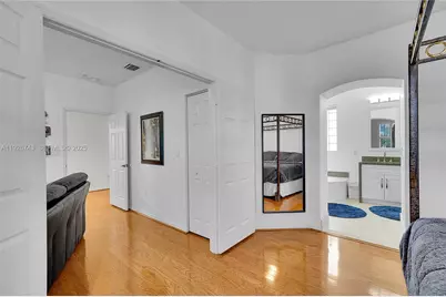 1135 Satinleaf St, Hollywood, FL 33019 - Photo 45