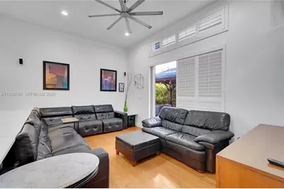 1135 Satinleaf St, Hollywood, FL 33019 - Photo 5
