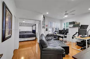 1135 Satinleaf St, Hollywood, FL 33019 - Photo 9