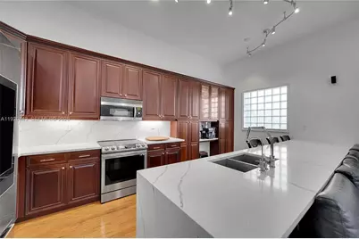 1135 Satinleaf St, Hollywood, FL 33019 - Photo 33