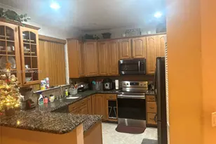 12425 NW 54th Ct, Coral Springs, FL 33076 - Photo 5