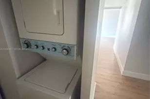 8820 Fontainebleau Blvd, Miami, FL 33172 - Photo 23