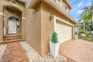 4941 Pelican St, Coconut Creek, FL 33073 - Photo 5