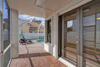 740 Cypress Pointe Dr E, Pembroke Pines, FL 33027 - Photo 37