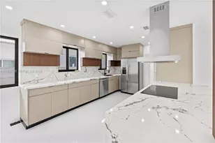 1200 Cleveland Rd, Miami Beach, FL 33141 - Photo 15