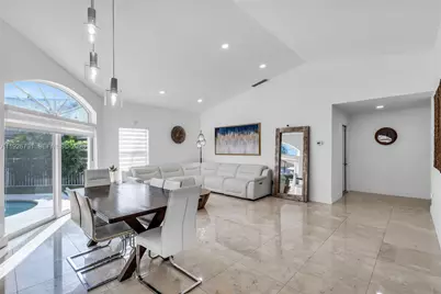 15241 Wilshire Ct, Pembroke Pines, FL 33027 - Photo 15