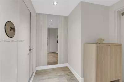 650 NE 32nd St #2901, Miami, FL 33137 - Photo 3