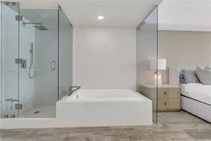 650 NE 32nd St, Miami, FL 33137 - Photo 19