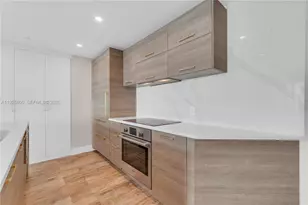 650 NE 32nd St, Miami, FL 33137 - Photo 11