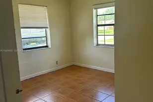 417 SW 3rd St, Hallandale Beach, FL 33009 - Photo 23