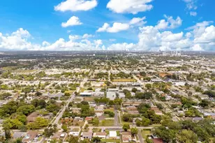 417 SW 3rd St, Hallandale Beach, FL 33009 - Photo 19