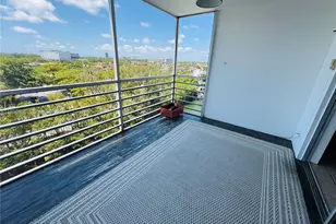 3660 NE 166th St, North Miami Beach, FL 33160 - Photo 27