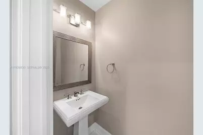 2400 Trapp Ave, Miami, FL 33133 - Photo 19