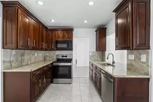 3925 NW 19th Ave, Oakland Park, FL 33309 - Photo 11