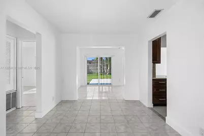 3925 NW 19th Ave, Oakland Park, FL 33309 - Photo 7