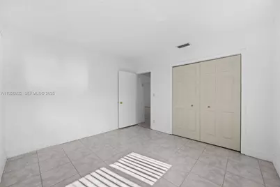 3925 NW 19th Ave, Oakland Park, FL 33309 - Photo 21