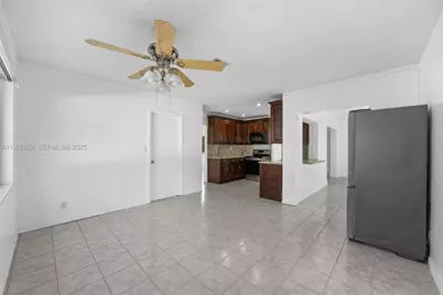 3925 NW 19th Ave, Oakland Park, FL 33309 - Photo 15