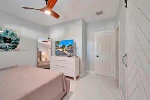 19901 NW 77th Ct, Hialeah, FL 33015 - Photo 29