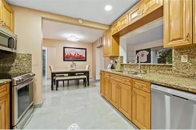 6707 NW 71st St, Tamarac, FL 33321 - Photo 13