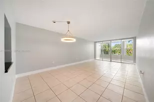 1701 NE 191st St, Miami, FL 33179 - Photo 3