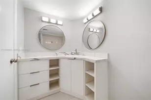 1701 NE 191st St, Miami, FL 33179 - Photo 11