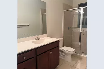 10320 West 33rd Ln, Hialeah, FL 33018 - Photo 11