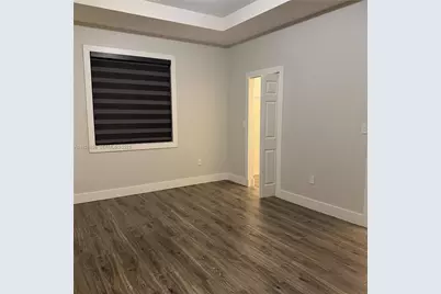 10320 West 33rd Ln, Hialeah, FL 33018 - Photo 9