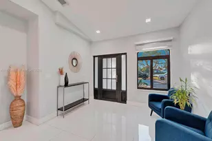 19901 NW 77th Ct, Hialeah, FL 33015 - Photo 7