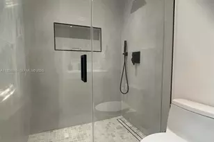 9121 SW 85th St, Miami, FL 33173 - Photo 15