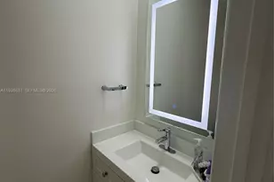 11128 W 32nd Ln, Hialeah, FL 33018 - Photo 7