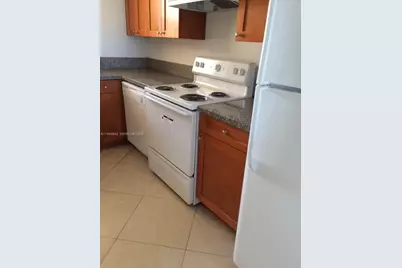 9375 Fontainebleau Blvd #L423, Miami, FL 33172 - Photo 3