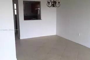 9375 Fontainebleau Blvd, Miami, FL 33172 - Photo 11